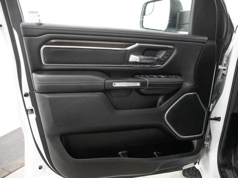 Used 2022 RAM 1500 Laramie AWD/4WD image 22