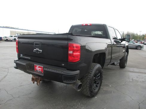Used 2018 Chevrolet Silverado 2500 LT w/ Midnight Edition image 6