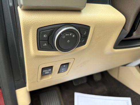 Used 2018 Ford F150 Lariat RWD image 19