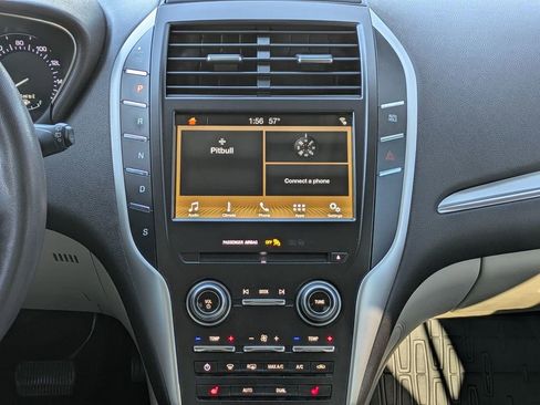 Used 2019 Lincoln MKC Premiere image 22