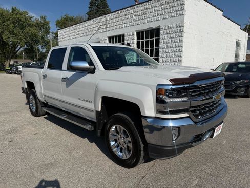 Used 2018 Chevrolet Silverado 1500 LTZ AWD/4WD image 3