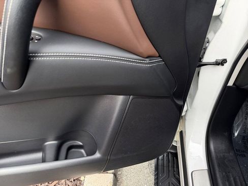 Used 2024 INFINITI QX80 Premium Select w/ Cargo Package image 15