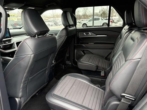 Used 2025 Ford Explorer ST-Line image 20