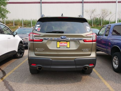 Used 2025 Subaru Ascent Limited w/ Popular Package #2 AWD/4WD image 4