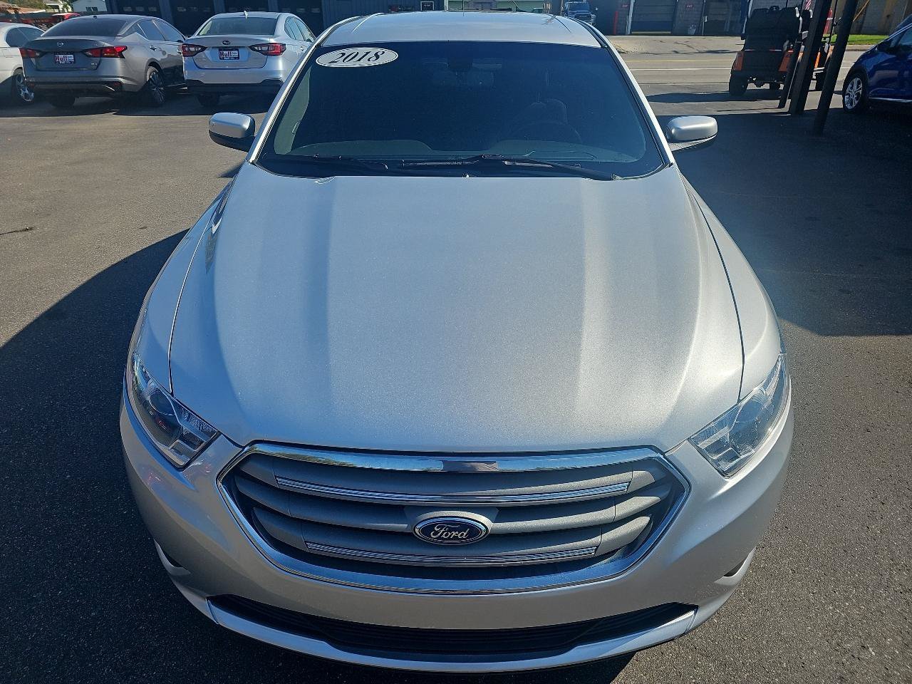 Used 2018 Ford Taurus SEL w/ Equipment Group 201A AWD/4WD image 8