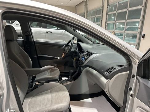 Used 2015 Hyundai Accent GLS image 16