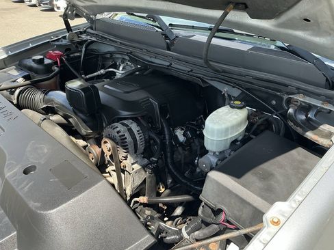 Used 2014 GMC Sierra 2500 SLE w/ SLE Preferred Package AWD/4WD image 28