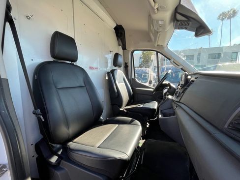 Used 2022 Ford Transit 250 Medium Roof RWD image 11
