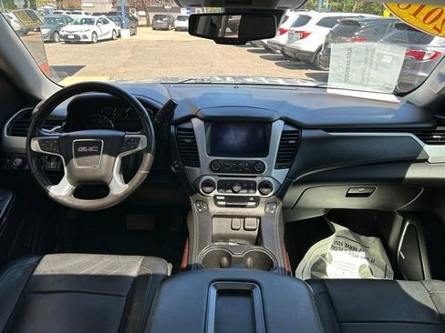 Used 2018 GMC Yukon SLT w/ Premium Edition AWD/4WD image 13