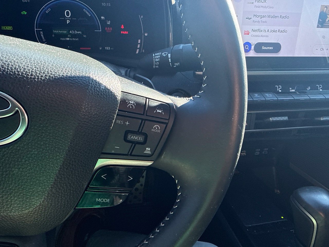 Used 2025 Toyota Camry SE w/ Multimedia Upgrade Package AWD/4WD image 27