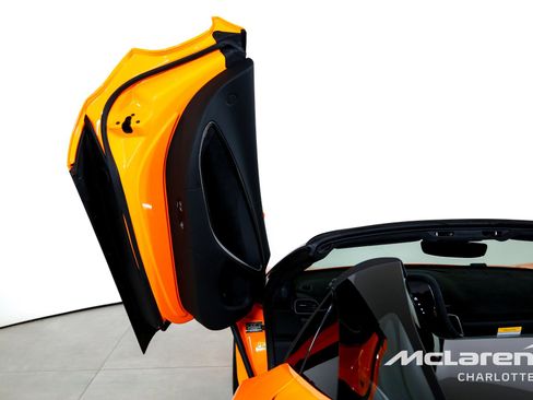 New 2026 McLaren Artura Spider image 12