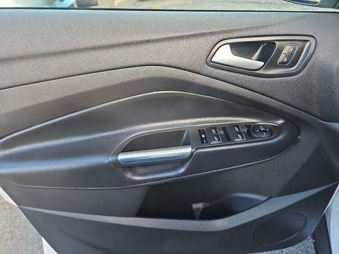 Used 2019 Ford Escape SEL AWD/4WD image 14