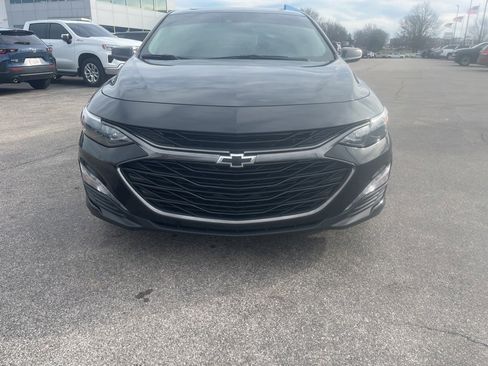 Used 2025 Chevrolet Malibu LT w/ Midnight Edition image 2