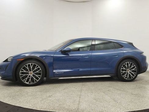 Used 2022 Porsche Taycan 4 Cross Turismo AWD/4WD image 2