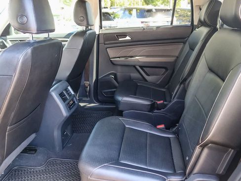 Used 2023 Volkswagen Atlas SE FWD image 15