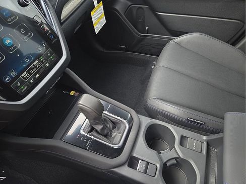 Used 2025 Subaru Forester Limited image 19