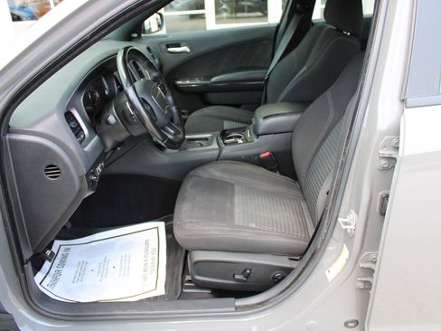Used 2019 Dodge Charger SXT w/ Blacktop Package AWD/4WD image 14