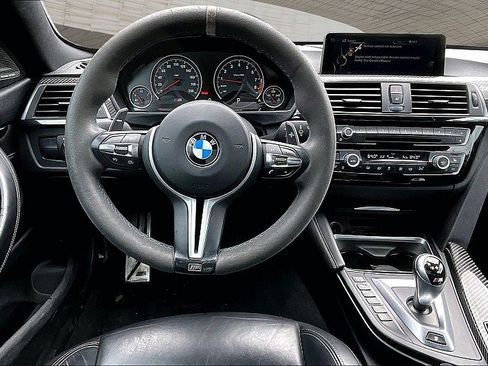 Used 2016 BMW M4 Coupe RWD image 4