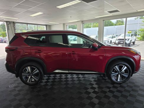 Used 2023 Nissan Rogue SL w/ SL Premium Package AWD/4WD image 2