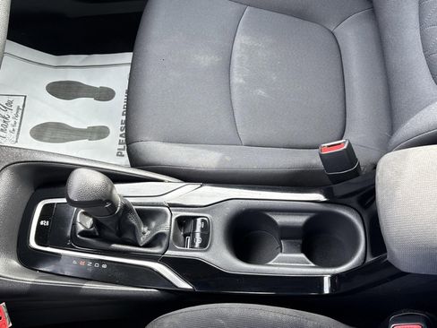 Used 2021 Toyota Corolla LE image 32