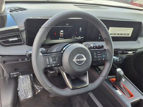 New 2025 Nissan Kicks SR image 11