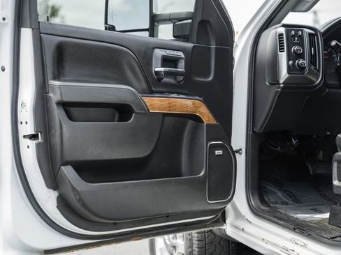 Used 2016 Chevrolet Silverado 2500 LTZ w/ LTZ Plus Package AWD/4WD image 40