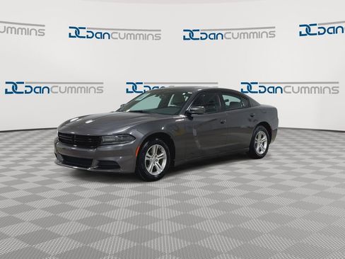 Used 2021 Dodge Charger SXT w/ Leather Interior Group RWD image 5