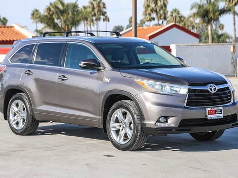 Used 2016 Toyota Highlander Limited image 4