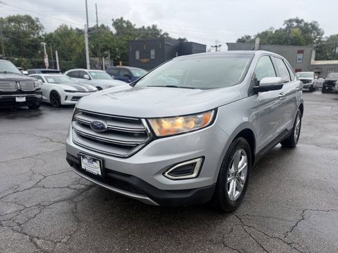 Used 2017 Ford Edge SEL w/ Equipment Group 201A AWD/4WD image 4