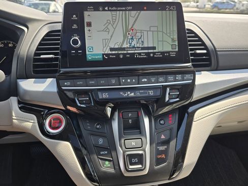 New 2026 Honda Odyssey Touring image 13