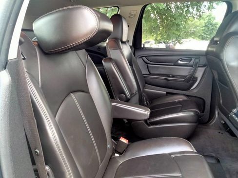 Used 2015 Chevrolet Traverse LT FWD image 23