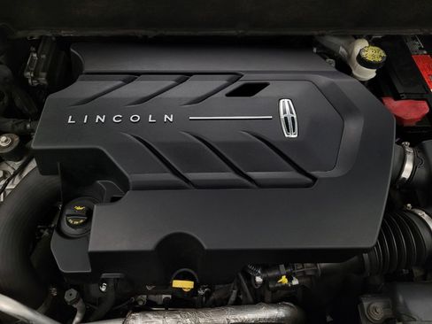 Used 2017 Lincoln MKX Reserve w/ Driver Assistance Package image 30