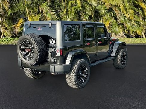 Used 2018 Jeep Wrangler Unlimited Sahara image 5