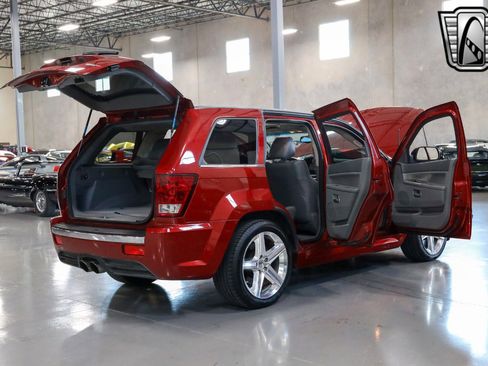 Used 2006 Jeep Grand Cherokee SRT8 image 10