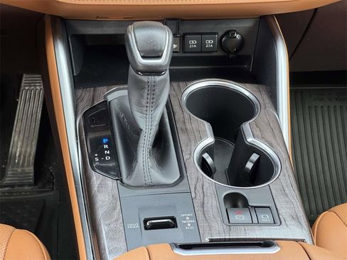 Used 2020 Toyota Highlander Limited Platinum image 6