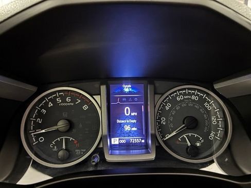 Used 2020 Toyota Tacoma SR5 w/ SR5 Appearance Package (SM) RWD image 18