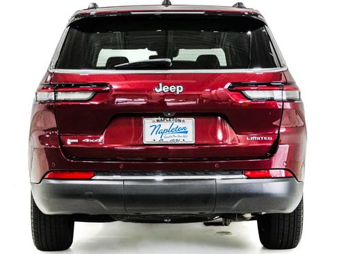 Used 2023 Jeep Grand Cherokee L Limited w/ Trailer Tow Group (B) AWD/4WD image 7