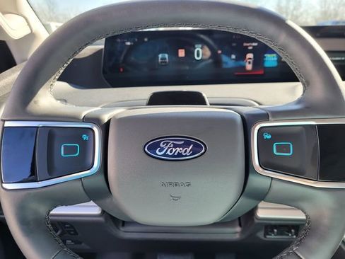 New 2026 Ford Expedition Active image 18