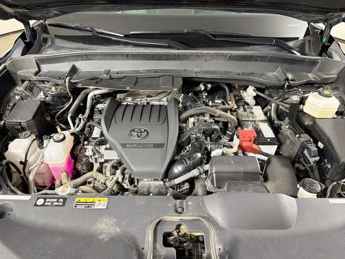 Used 2025 Toyota Grand Highlander AWD image 27