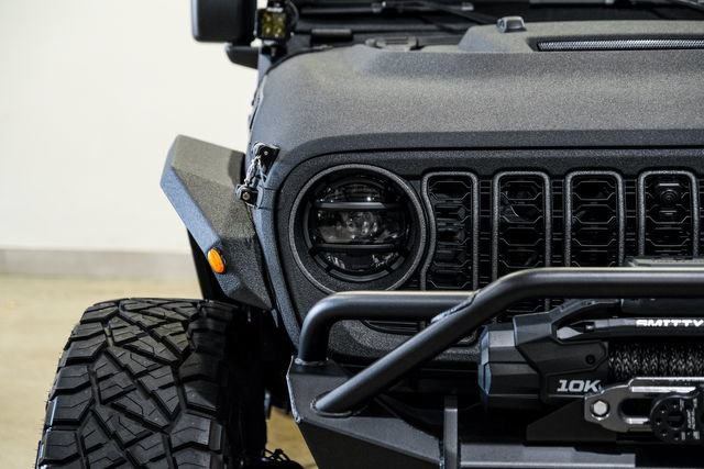 Used 2025 Jeep Gladiator Rubicon w/ Safety Group AWD/4WD image 3