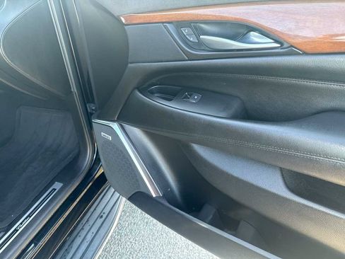Used 2015 Cadillac Escalade ESV Luxury RWD image 32