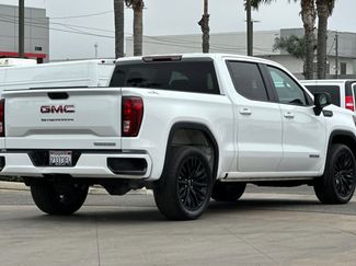 Used 2023 GMC Sierra 1500 Elevation video 4