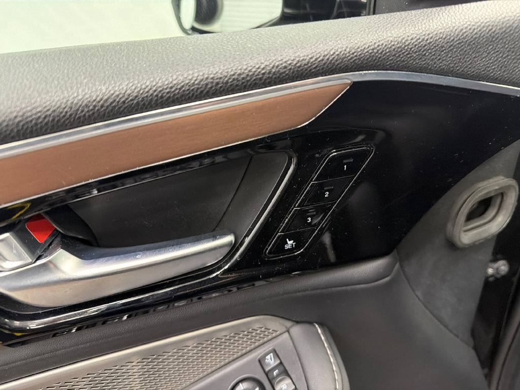 Used 2022 Acura MDX w/ Technology Package FWD image 12