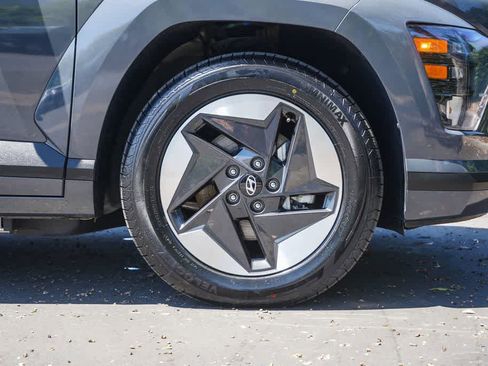 Certified 2024 Hyundai Kona SEL FWD image 9