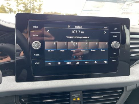 New 2026 Volkswagen Jetta SE image 8