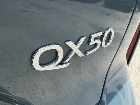 Used 2022 INFINITI QX50 Essential FWD image 9