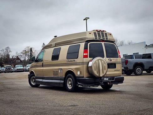 Used 2006 Chevrolet Express 3500 Extended w/ Power and Light Package image 6