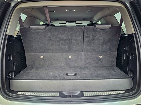 Used 2018 GMC Yukon SLT w/ Premium Edition image 39