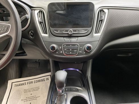 Used 2024 Chevrolet Malibu LT image 30