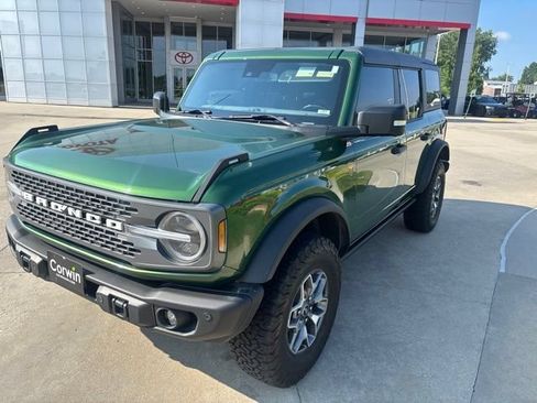 Used 2023 Ford Bronco Badlands AWD/4WD image 8